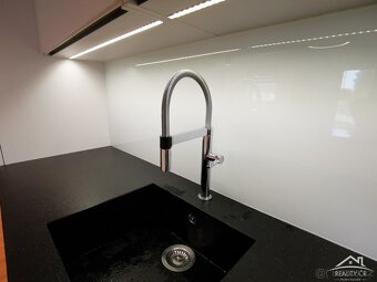 Prodej luxusního bytu 3+kk Polná - 8