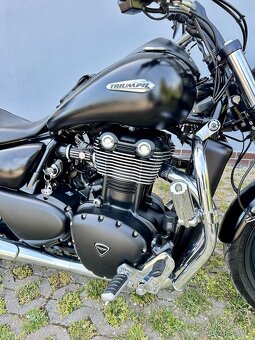 Triumph Thunderbird storm - 8