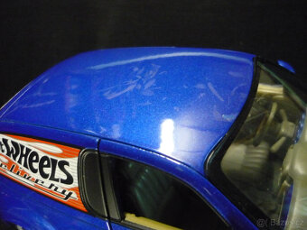 Chrysler PT Panel Cruiser Hot Wheels 1/18 - 8