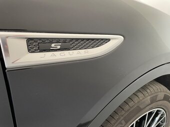 Jaguar E-Pace 2.0D 150 ADW R-Dynamic 2019 - 8