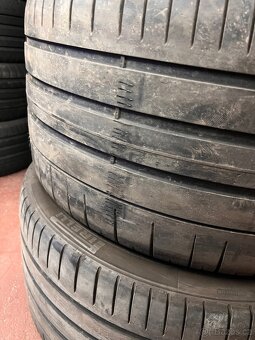 Prodám letní pneu 245/35 r20 a 305/30 r21 - 8