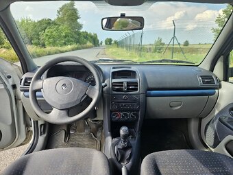 Renault clio - 8