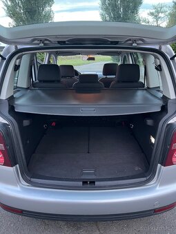 Volkswagen Touran 1t1 1.9tdi 77kw 7.míst - 8