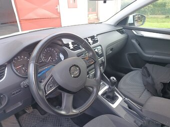 Prodej Škoda Octavia kombi 4x4, koup. v ČR, servisní kniha - 8