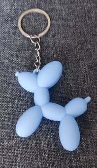 Různé nové klíčenky . - 8