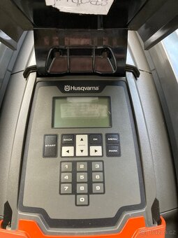 sekačka Husqvarna Automower 440 - už jen jeden kus - 8