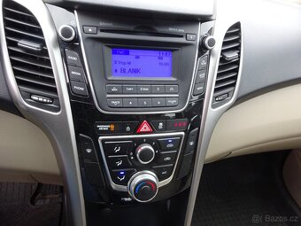Hyundai i30 1.6i Combi r.v.2014 (88 kw) 1.Maj.serv.kníž.ČR - 8