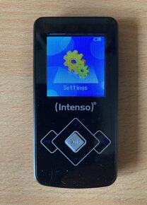 MP3 přehrávače Grundig, Philips, Intenso - 8