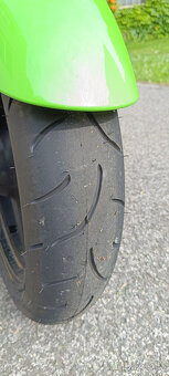 Kawasaki Ninja ZX-12R - 8