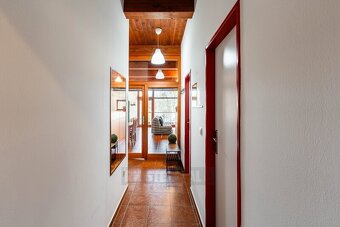 Prodej velice prostorného OV bytu 2+kk, 68 m2, s balkonem a  - 8