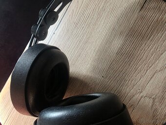 AKG K 140 - 8