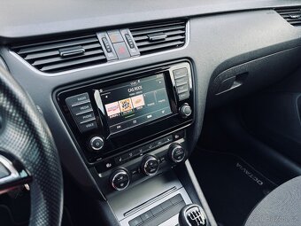 ŠKODA OCTAVIA COMBI III 2.0TDI 110KW 2016 STYLE - 8
