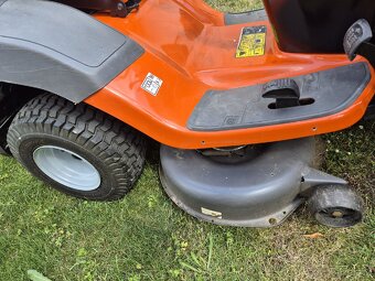 Zahradní sekací traktor Husqvarna TC 138. - 8