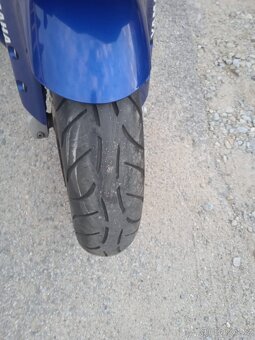 Yamaha YZF -R1 - 8