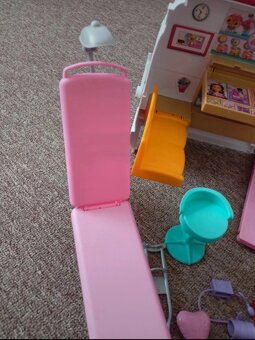 Sanitka Barbie - 8