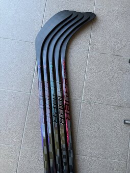 Hokejka Bauer TWITCH, levá, P92 i P28, flex 70, 77, 87 a 102 - 8