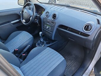 Ford Fusion - 8