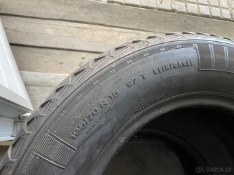 prodám letní pneumatiky 195/70/15 Semperit celá sada - 8