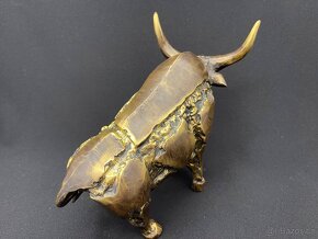 Socha bronz/mosaz Lava Bull - 8