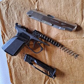 Makarov uloženka 2003 - 8