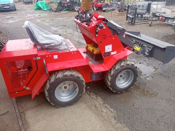 smykač, smykový nakladač, pásový nakladc, kolový smykač - 8