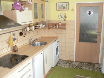 ČEKANICE - byt 4+1 s plechovou garáží a zahrádkou - 8