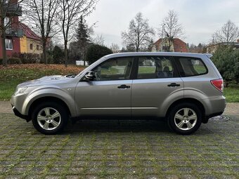 Subaru Forester SH 2.0 D 108kW 4x4 SUV ALU kola Tažné 2 tuny - 8