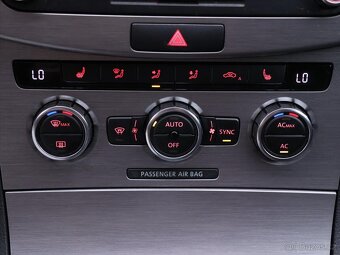 Volkswagen Passat 2,0 TDI 103kW Comfort CZ (2012) - 8