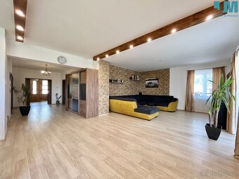 Prodej krásného rodinného domu 369 m2 s pozemkem 2270 m2 - 8