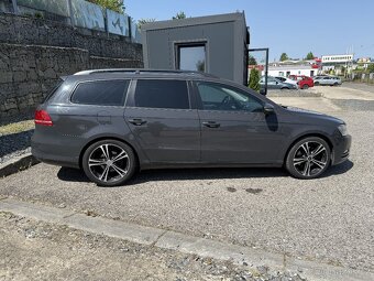Volkswagen Passat 1.6 - 8