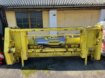 Řezačka John Deere - 8