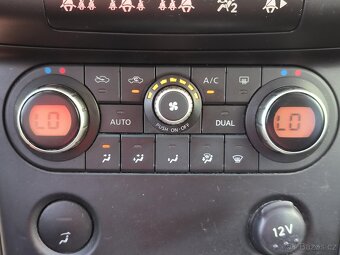 Nissan Qashqai 2.0dCi , 110 kW nafta, 2009 - 8
