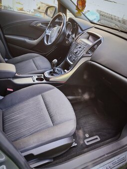 Opel Astra J 1.7 cdti - 8