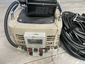 Prodám otočné hlavy 575W + CASE na kolečkách - 8
