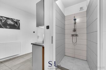 Pronájem obchodní prostory, 174 m2 - Nový Bor, ev.č. 01185 - 8