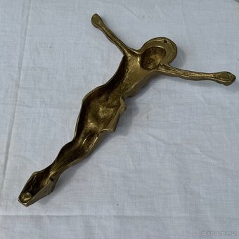 Závěsný mosazný Ježíš soška - 8