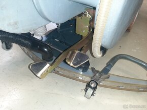 Podlahový mycí stroj Hako B 90 po kompletní repasi - 8