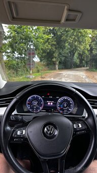 Volkswagen Passat B8 - 8