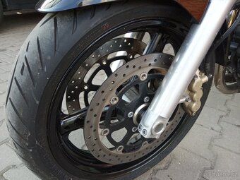 Suzuki GSX 1400 - 8