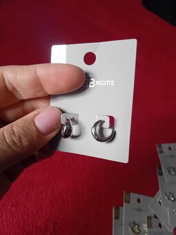 Nove stříbrné náušnice - 8