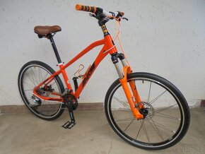 Originálny Apache Tate 24-26 er. Veľkosť 13,4" - 8