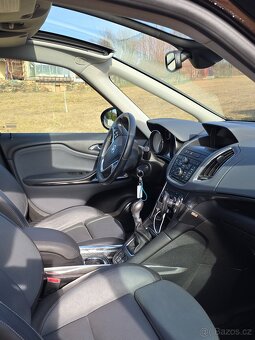 Opel Zafira bi-turbo OPC line 7. místné - 8