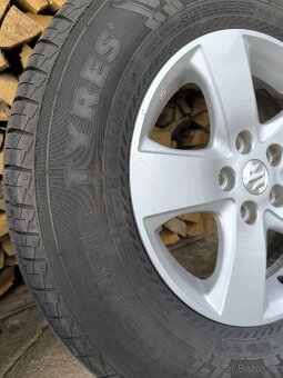Suzuki Grand Vitara originální ALU kola 16" letní pneu - 8
