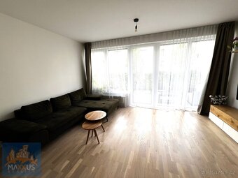 Pronájem moderního bytu 2+kk (56,6 m2) s předzahrádkou a ter - 8
