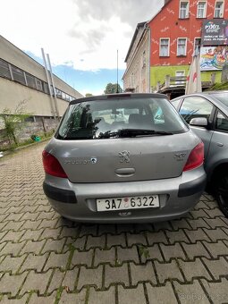 Pegeot 307 - 8