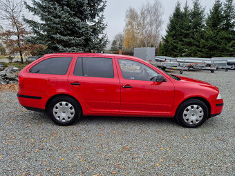 Škoda Octavia Combi II TOUR 1.6 MPI, 1.MAJITEL - 8