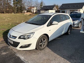 Prodám Opel Astra r.v. 2014 - 8