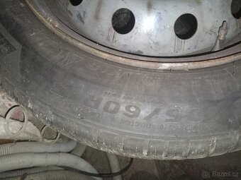 Celoroční  pneu 185/60R15 - 8