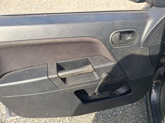 Ford Fusion 1,4i - 8