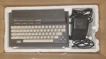 Commodore Plus/4 v původní krabici s příslušenstvím - 8